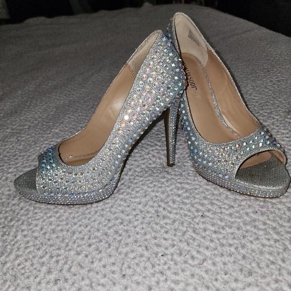 Brand New Thalia Sodi Stunning 😍 Silver Crystal Heels - Picture 8 of 16